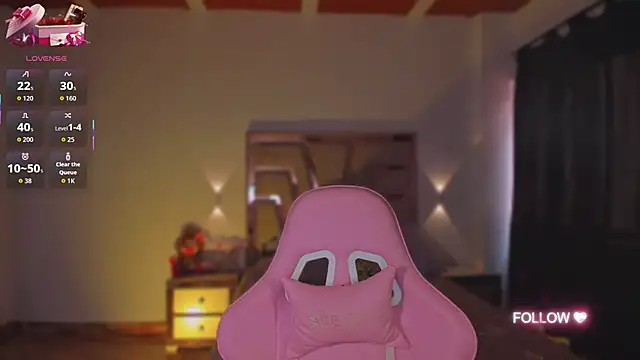 Snapshot of lunaarose chatting on 11-04-25, 04:28 lunaarose online show from 11-04-25, 04:28