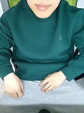 Snapshot of K_istp chatting on 10-31-25, 11:00 K istp online show from 10-31-25, 11:00