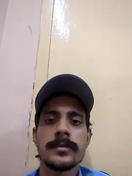 Snapshot of Sushant001 chatting on 10-11-25, 08:40 Sushant001 online show from 10-11-25, 08:40