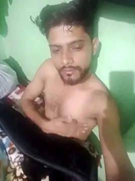 Snapshot of king_raaj1999 chatting on 11-17-25, 05:30 king raaj1999 online show from 11-17-25, 05:30