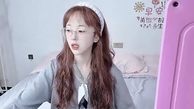 Snapshot of nini_a chatting on 10-16-25, 07:09 nini a online show from 10-16-25, 07:09