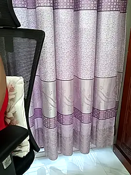 Snapshot of Disha-sexy chatting on 09-14-25, 08:24 Disha-sexy online show from 09-14-25, 08:24