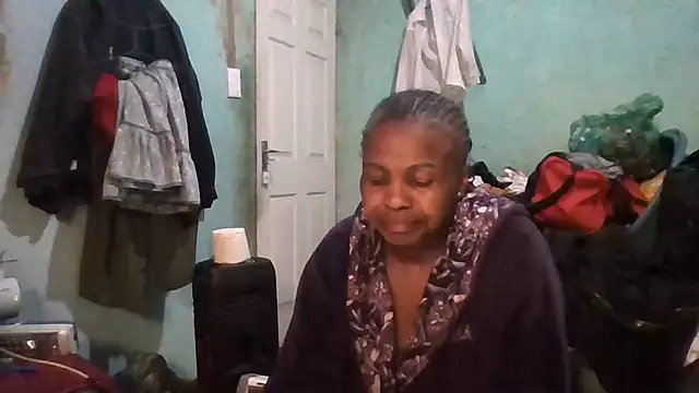 Snapshot of Nicky52 chatting on 09-10-25, 04:45 Nicky52 online show from 09-10-25, 04:45
