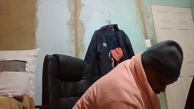 Snapshot of Nicky52 chatting on 05-06-26, 06:35 Nicky52 online show from 05-06-26, 06:35