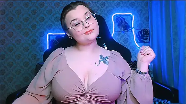 Snapshot of InLoveWithLife26 chatting on 02-14-26, 08:05 InLoveWithLife26 online show from 02-14-26, 08:05