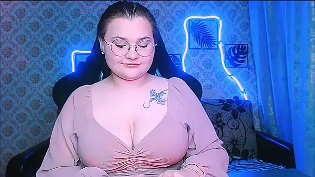 Snapshot of InLoveWithLife26 chatting on 03-05-26, 08:05 InLoveWithLife26 online show from 03-05-26, 08:05