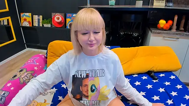 Snapshot of FlirtyMary chatting on 03-13-25, 12:48 FlirtyMary online show from 03-13-25, 12:48