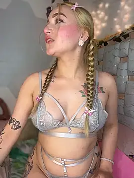 Sara Sophia420 online show from 05-10-26, 12:10