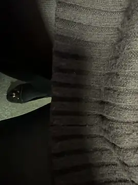 HiddenHoneyLDN online show from 10-29-25, 09:33