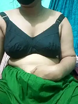 Snapshot of Maria_Mahi chatting on 06-25-26, 04:55 Maria Mahi online show from 06-25-26, 04:55