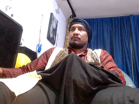 ElCaballeroNegro24 online show from 11-18-25, 05:01