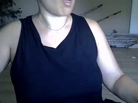 ITALIANASISIXX online show from 06-23-26, 12:47