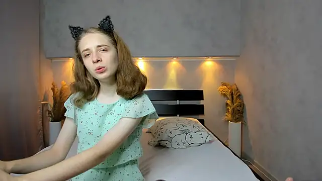 Camilla Kelly online show from 09-26-25, 12:14