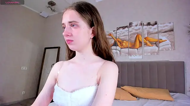 Snapshot of Camilla_Kelly chatting on 04-06-26, 01:14 Camilla Kelly online show from 04-06-26, 01:14