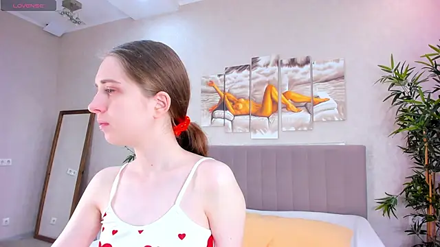 Snapshot of Camilla_Kelly chatting on 05-12-26, 01:03 Camilla Kelly online show from 05-12-26, 01:03