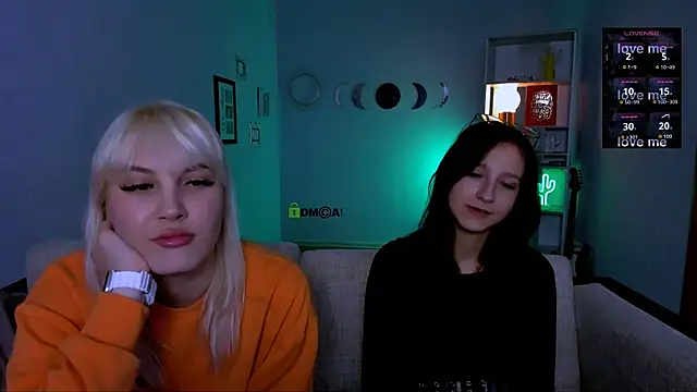 lau ra queen online show from 11-21-25, 02:43