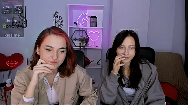 lau ra queen online show from 12-21-25, 08:27