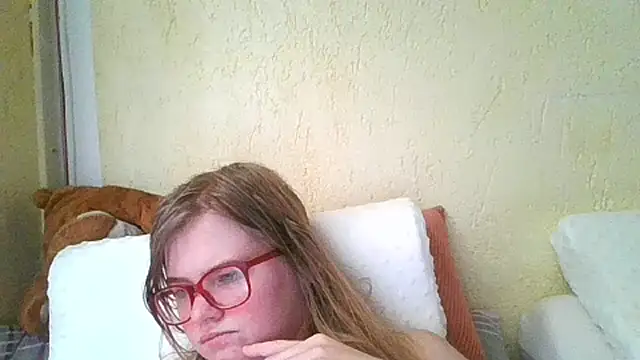 Snapshot of Moonolighta chatting on 09-09-25, 11:54 Moonolighta online show from 09-09-25, 11:54