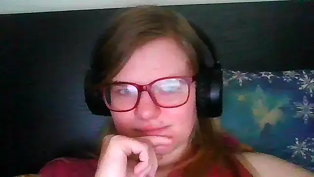 Snapshot of Moonolighta chatting on 09-23-25, 09:56 Moonolighta online show from 09-23-25, 09:56