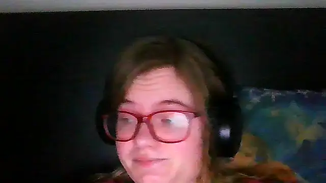 Snapshot of Moonolighta chatting on 10-11-25, 07:29 Moonolighta online show from 10-11-25, 07:29