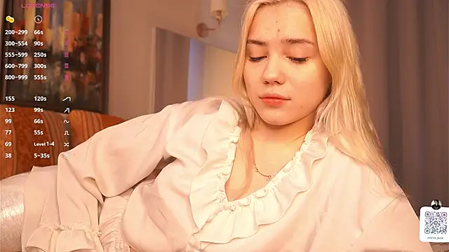 LilianBenskin online show from 11-21-25, 06:01