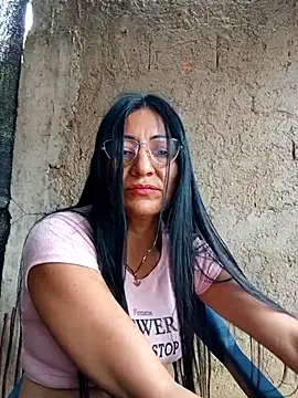 Snapshot of maturexxxnaughty chatting on 04-20-26, 12:52 maturexxxnaughty online show from 04-20-26, 12:52