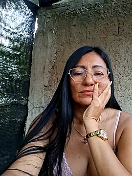 Snapshot of maturexxxnaughty chatting on 04-23-26, 12:29 maturexxxnaughty online show from 04-23-26, 12:29