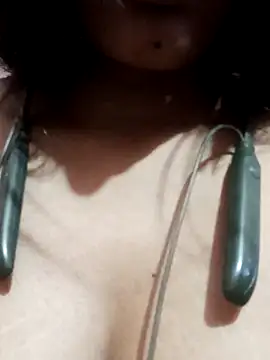 kaviyaponnu0987 online show from 11-02-25, 10:39