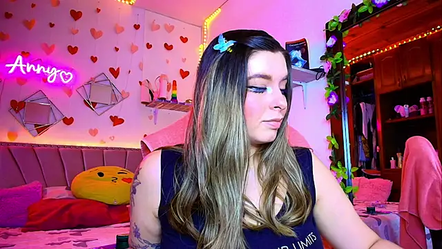 Anny Hurtado online show from 09-24-25, 06:28