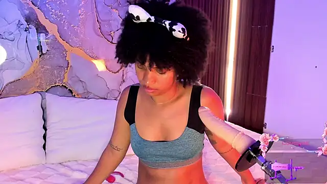 Lolalewis777 online show from 09-25-25, 10:35