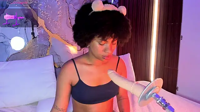 Lolalewis777 online show from 10-09-25, 08:40