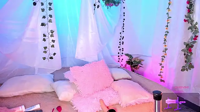 Lolalewis777 online show from 02-06-26, 02:42