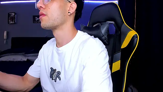 alexgiraldo   online show from 09-24-25, 02:42