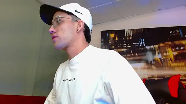 Snapshot of alexgiraldo__ chatting on 06-08-26, 09:15 alexgiraldo online show from 06-08-26, 09:15