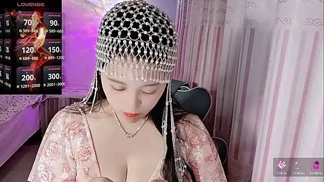 Snapshot of ManM-88 chatting on 10-21-25, 06:36 ManM-88 online show from 10-21-25, 06:36