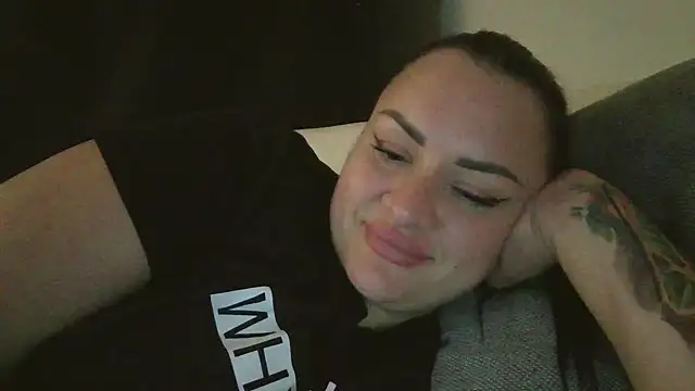 AliTemptress online show from 10-05-25, 03:49