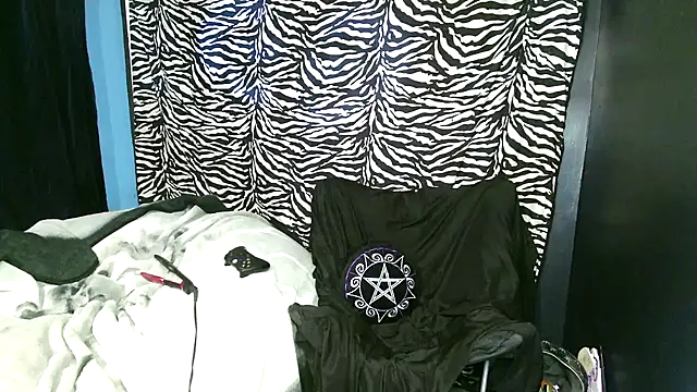 Snapshot of Splash_Queen420 chatting on 10-10-25, 06:12 Splash Queen420 online show from 10-10-25, 06:12