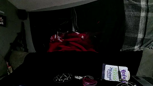 Snapshot of Splash_Queen420 chatting on 10-24-25, 03:47 Splash Queen420 online show from 10-24-25, 03:47