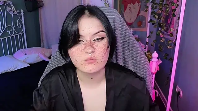 Snapshot of Dark_Shine chatting on 09-24-25, 10:07 Dark Shine online show from 09-24-25, 10:07