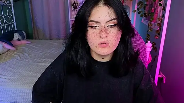 Snapshot of Dark_Shine chatting on 10-11-25, 06:45 Dark Shine online show from 10-11-25, 06:45