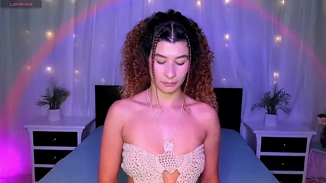 Evolet Bee online show from 12-20-25, 11:28