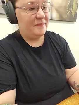 Snapshot of Love86Emily chatting on 01-19-25, 03:10 Love86Emily online show from 01-19-25, 03:10