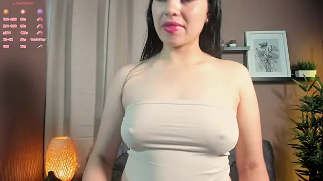 Snapshot of Miin_yuna chatting on 09-27-25, 02:11 Miin yuna online show from 09-27-25, 02:11