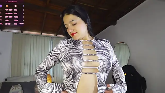 Snapshot of Miin_yuna chatting on 01-13-26, 02:22 Miin yuna online show from 01-13-26, 02:22