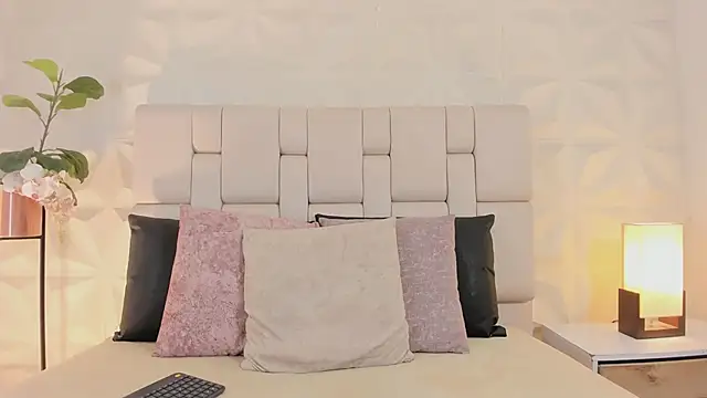 scarlettadams   online show from 11-18-25, 12:42