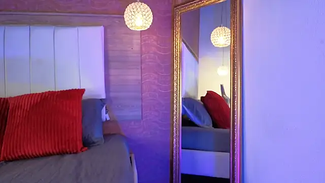 AgnesIvanova online show from 10-28-25, 06:32