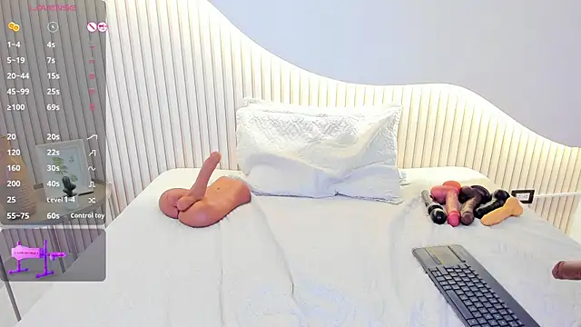 Monika-Ruiz online show from 03-25-26, 07:20