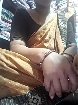 Snapshot of indianhotwife639 chatting on 09-09-25, 08:58 indianhotwife639 online show from 09-09-25, 08:58