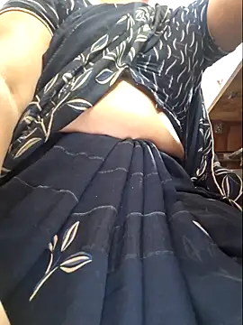 Snapshot of indianhotwife639 chatting on 03-06-26, 07:05 indianhotwife639 online show from 03-06-26, 07:05