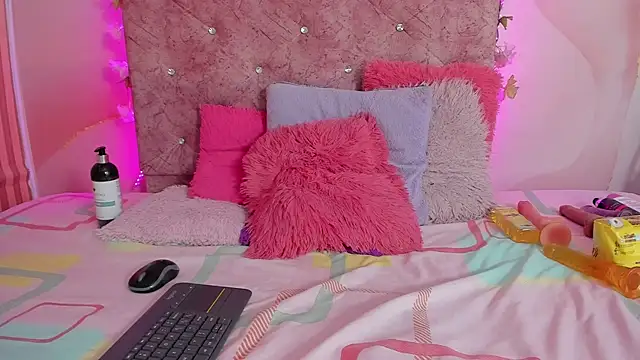 Snapshot of Mila_grace_ chatting on 10-07-25, 06:38 Mila grace online show from 10-07-25, 06:38